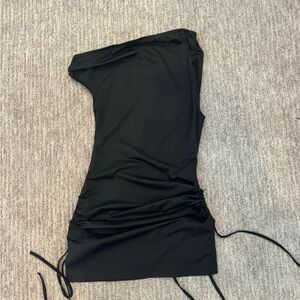 Elegant Black One-Shoulder Dress